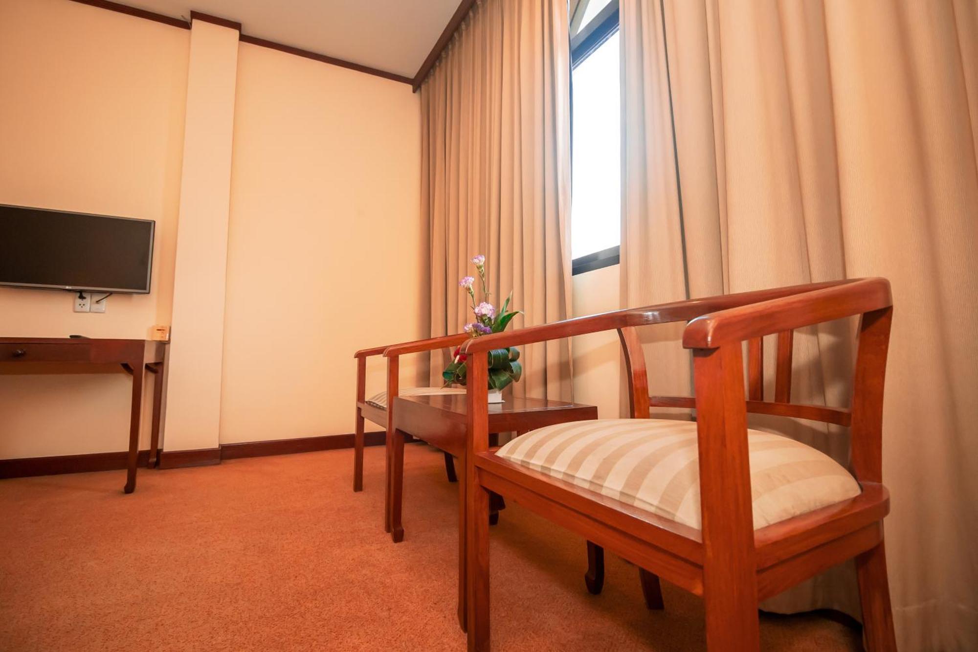 Laotel Vientiane Exterior photo