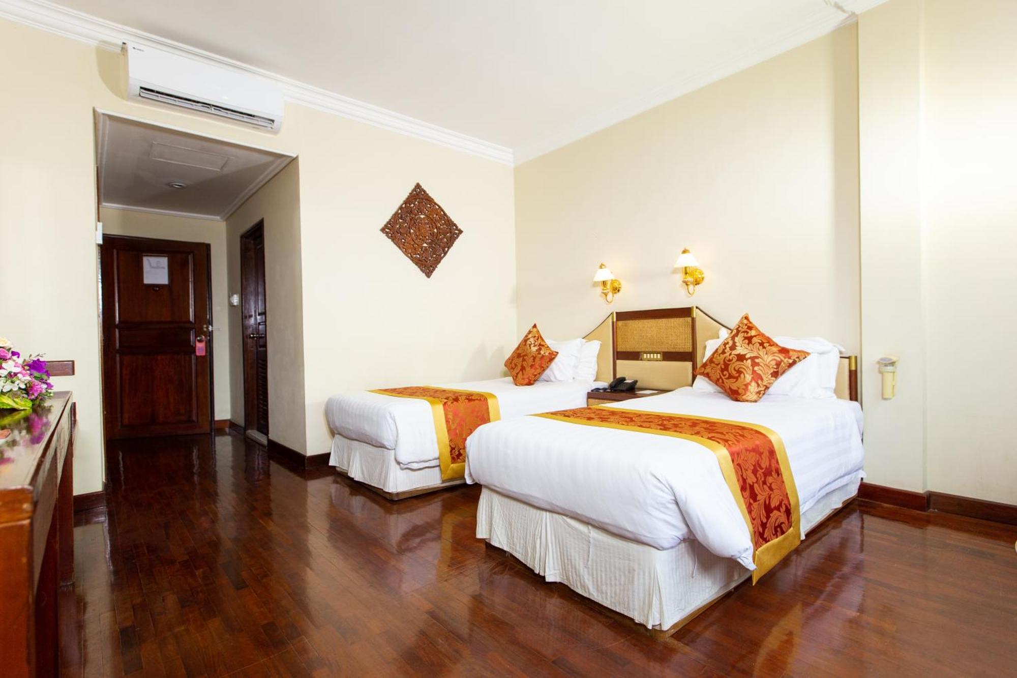 Laotel Vientiane Exterior photo